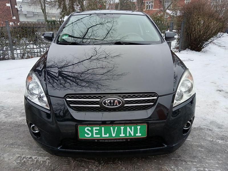 Gebraucht Kia ProCeed 116 PS (85 kW) 2011 Schwarz Kleinwagen