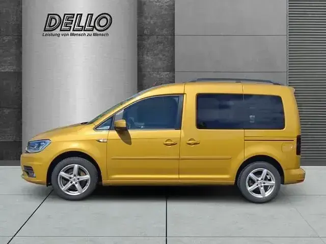 Gebraucht VW Caddy Trendline 150 PS (110 kW) 2017 Gelb Van / Kleinbus