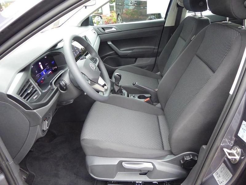 Gebraucht VW Polo Basis 80 PS (58 kW) 2025 Grau Limousine