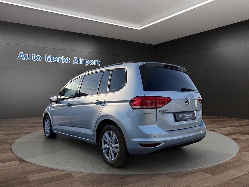 Gebraucht VW Touran Comfortline 150 PS (110 kW) 2020 Silber Van / Kleinbus