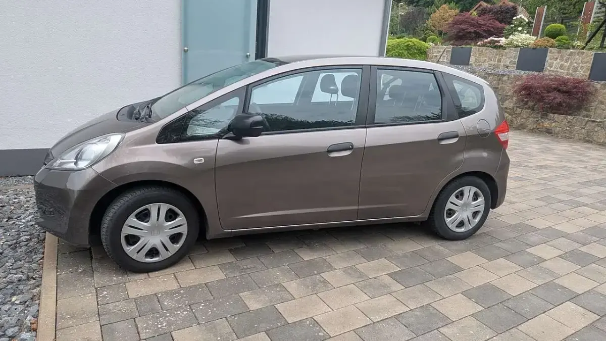 Gebraucht Honda Jazz Trend 90 PS (66 kW) 2013 Braun Kleinwagen
