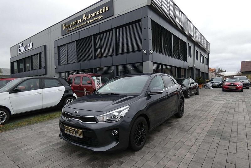 Gebraucht Kia Rio Spirit 84 PS (61 kW) 2017 Grau Kleinwagen