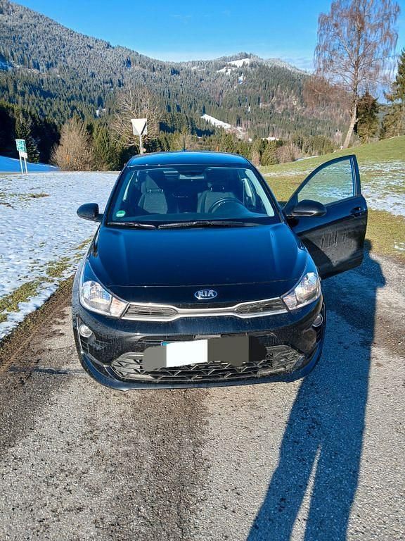 Gebraucht Kia Rio Vision 84 PS (61 kW) 2021 Schwarz Limousine