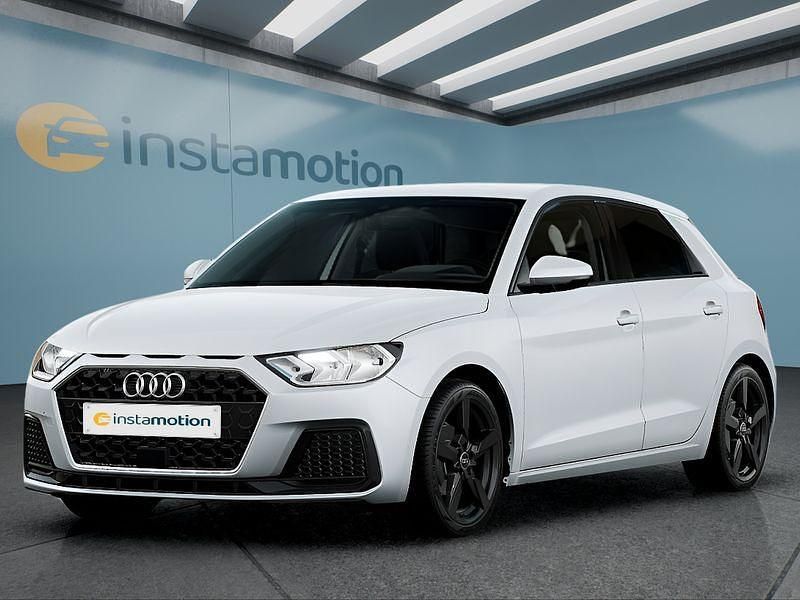 Weiß Gebraucht 2025 Audi A1 Sportback Kleinwagen | 23.749 € (Fairer Preis) - Bild 1/4