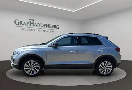 Second-hand VW T-Roc Move 150 CP (110 kW) 2024 Argintiu SUV