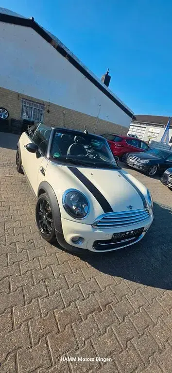Gebraucht Mini Cooper Cabriolet 122 PS (89 kW) 2011 Weiß Cabrio