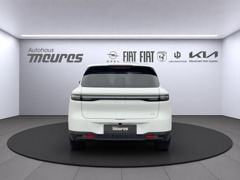 Neu Leapmotor B10 160 kW (218 PS) 2026 Weiss SUV