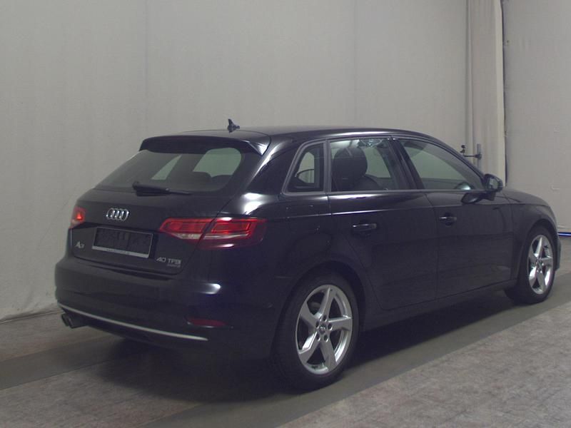 Gebraucht Audi A3 Sport 190 PS (139 kW) 2019 Schwarz Limousine