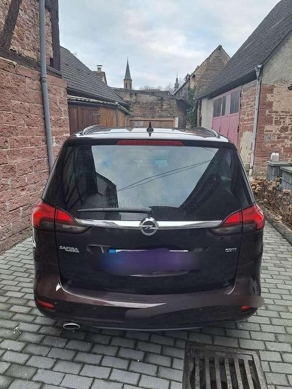 Gebraucht Opel Zafira Innovation 150 PS (110 kW) 2010 Van / Kleinbus