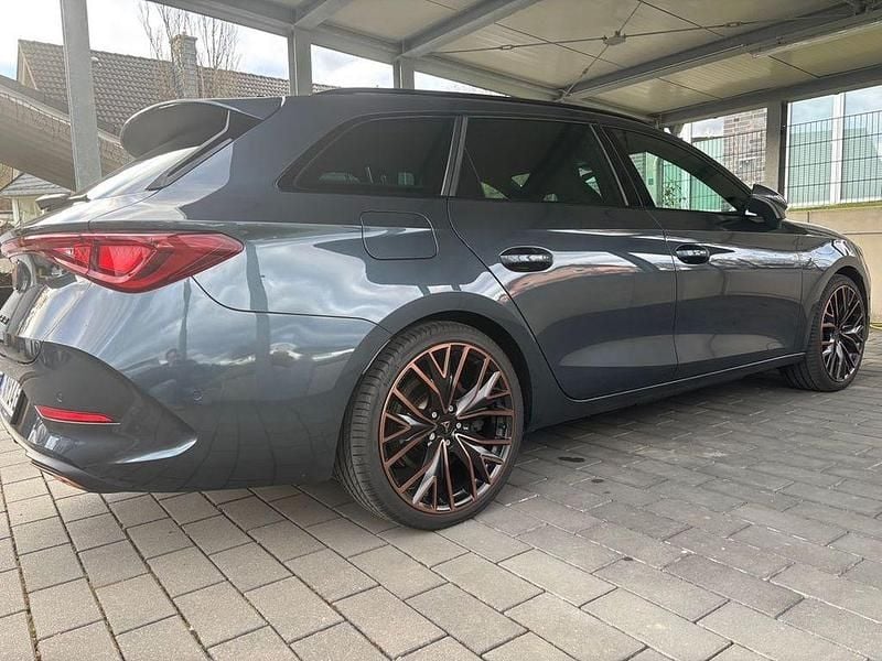 Gebraucht Cupra Leon VZ 245 PS (180 kW) 2023 Grau Kombi
