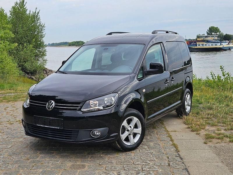 Black deep Gebraucht 2015 VW Caddy Comfortline Van / Kleinbus | 9.590 € (Fairer Preis) - Bild 1/4