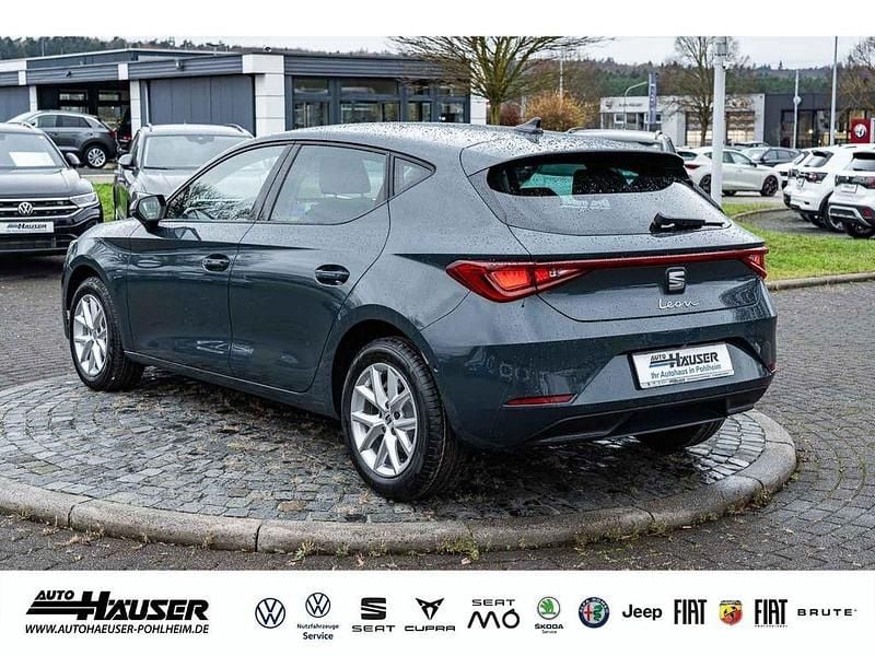 Neu Seat Leon 116 PS (85 kW) 2025 Blau Limousine