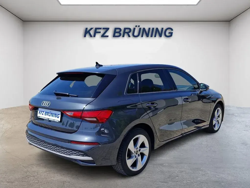 Gebraucht Audi A3 Advanced Plus 116 PS (85 kW) 2025 Manhattangrau metallic (h1 (metallic) Limousine