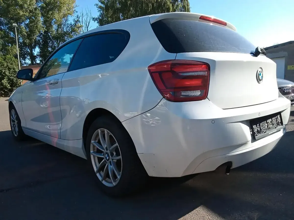 Gebraucht BMW 114 102 PS (75 kW) 2012 Weiß Kleinwagen