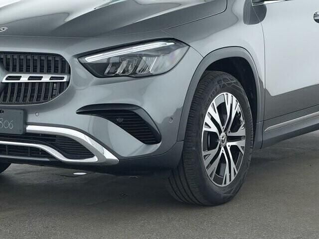 Gebraucht Mercedes GLA180 Advanced 136 PS (100 kW) 2025 lack mountaingrau SUV