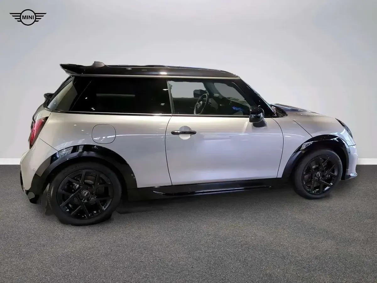 Gebraucht Mini John Cooper Works 156 PS (114 kW) 2025 Grau Kleinwagen
