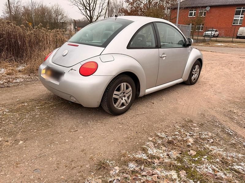 Gebraucht VW New Beetle 115 PS (84 kW) 1999 Silber Kleinwagen