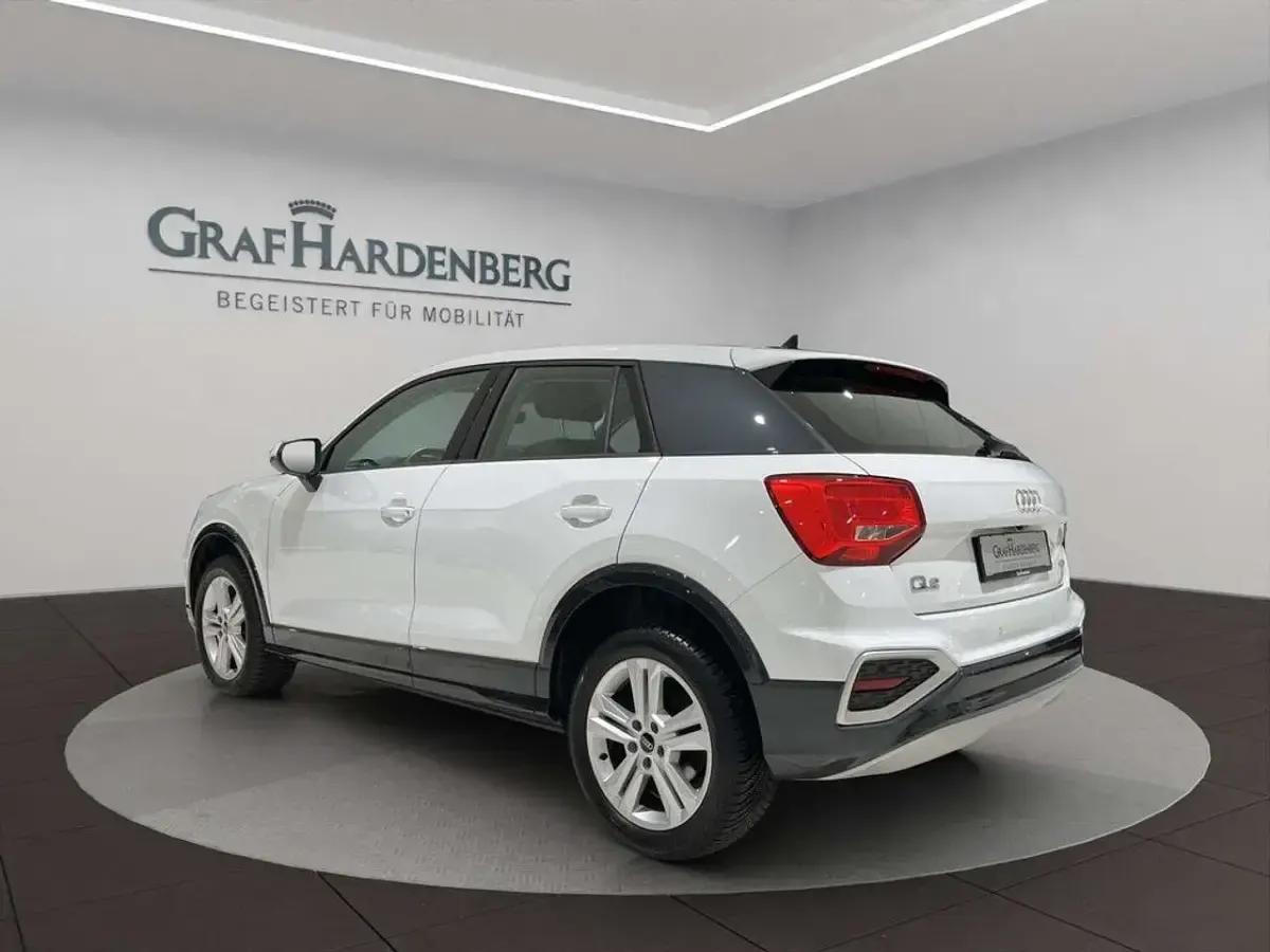 Gebraucht Audi Q2 Advanced 150 PS (110 kW) 2023 Weiß SUV
