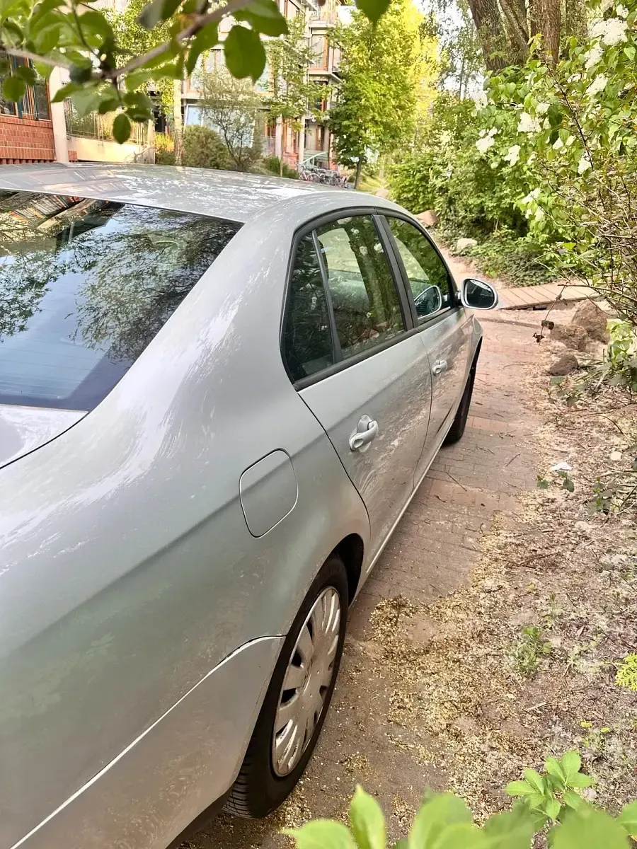 Gebraucht VW Jetta 109 PS (80 kW) 2007 Silber Limousine