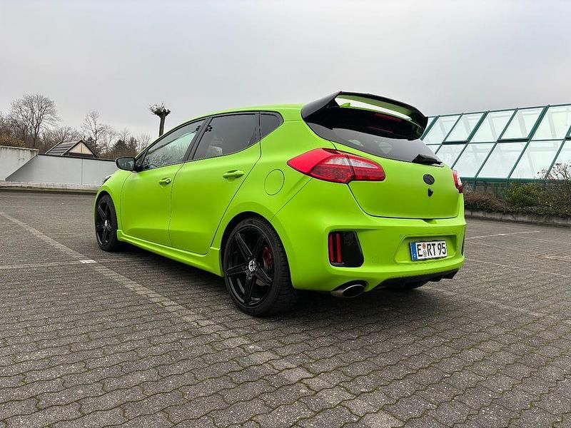 Gebraucht Kia Ceed GT-Challenge 204 PS (150 kW) 2018 Grün Kleinwagen