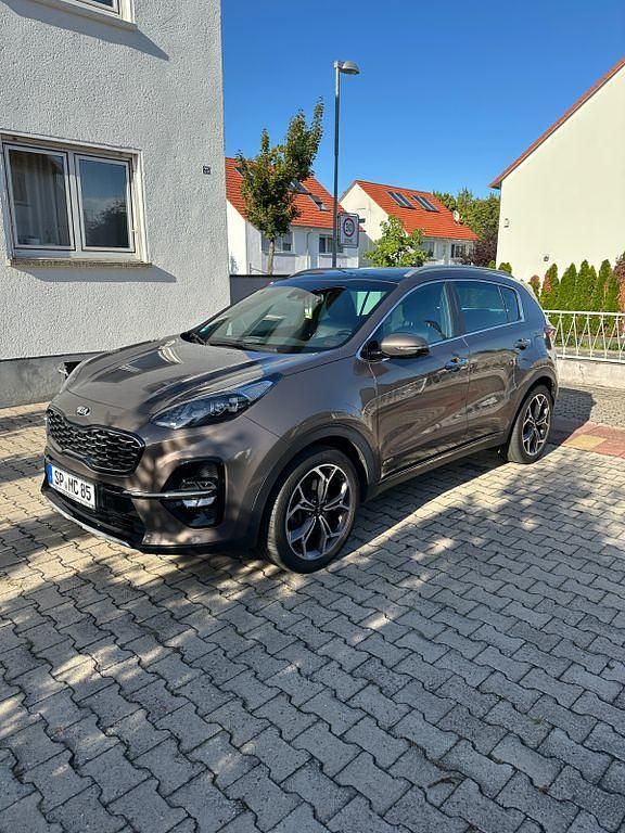 Braun Gebraucht 2018 Kia Sportage GT-Line SUV | 21.500 € (Fairer Preis) - Bild 1/4
