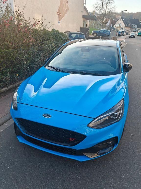 Gebraucht Ford Focus ST 280 PS (205 kW) 2021 Blau Limousine