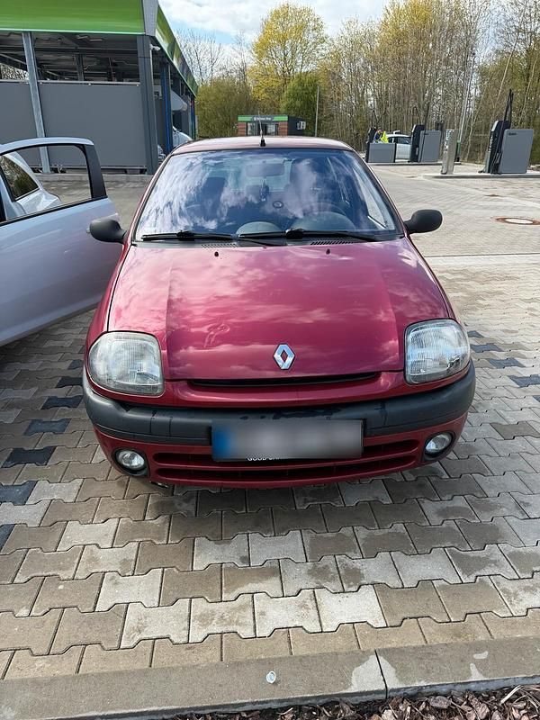 Gebraucht Renault Clio II 75 PS (55 kW) 2000 Rot Kleinwagen