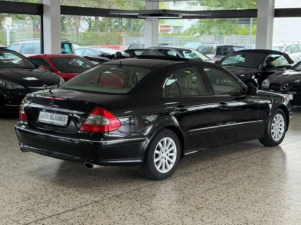 Gebraucht Mercedes E350 272 PS (200 kW) 2008 Schwarz Limousine