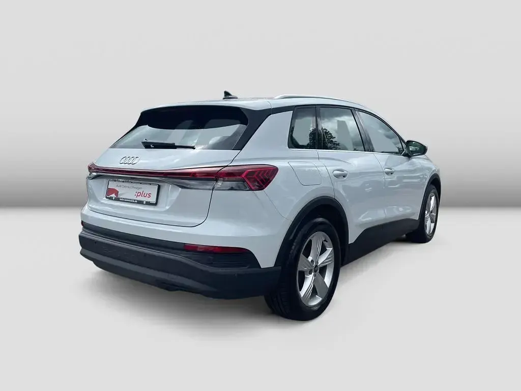 Gebraucht Audi Q4 e-tron Ambiente 210 kW (286 PS) 2025 Gletscherweiß metallic SUV