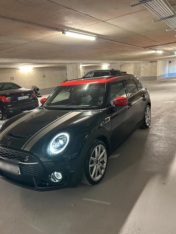 Schwarz Gebraucht 2023 Mini John Cooper Works Clubman Kombi | 29.900 € (Fairer Preis) - Bild 1/4