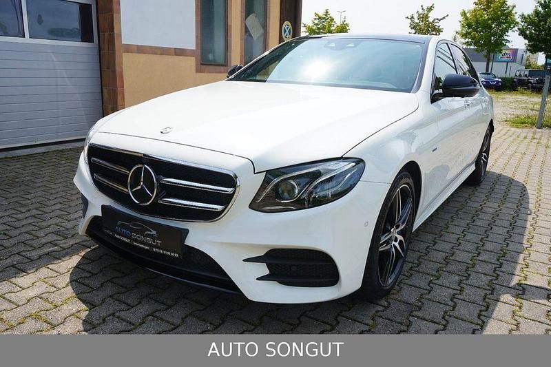 Weiß Gebraucht 2016 Mercedes E350 AMG line Limousine | 33.590 € - Bild 1/4