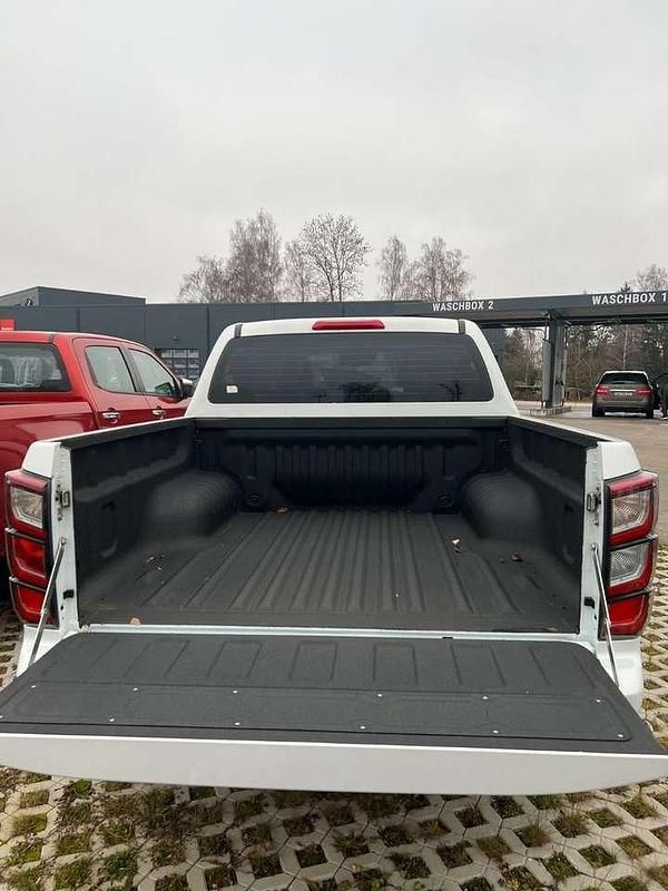 Neu Isuzu D-Max 163 PS (119 kW) 2025 Dolomite white pearl SUV