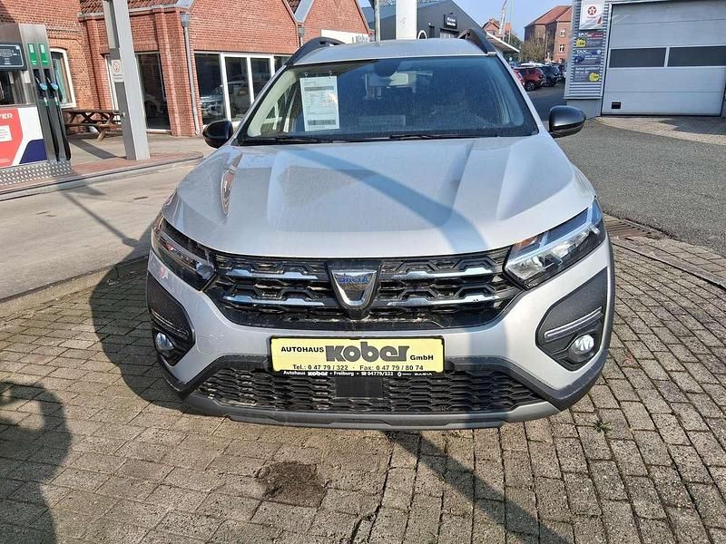 Usata Dacia Jogger Extreme 101 CV (74 kW) 2023 Grigio Monovolume