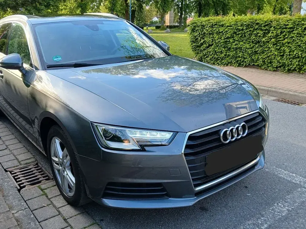 Gebraucht Audi A4 150 PS (110 kW) 2017 Grau Kombi