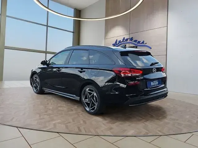 Neu Hyundai i30 N Line 150 PS (110 kW) 2026 Schwarz Kombi