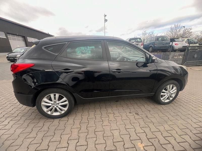 Gebraucht Hyundai ix35 Premium 163 PS (119 kW) 2012 Schwarz SUV