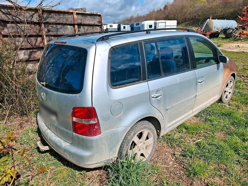 Gebraucht VW Touran 101 PS (74 kW) 2003 Silber Van / Kleinbus