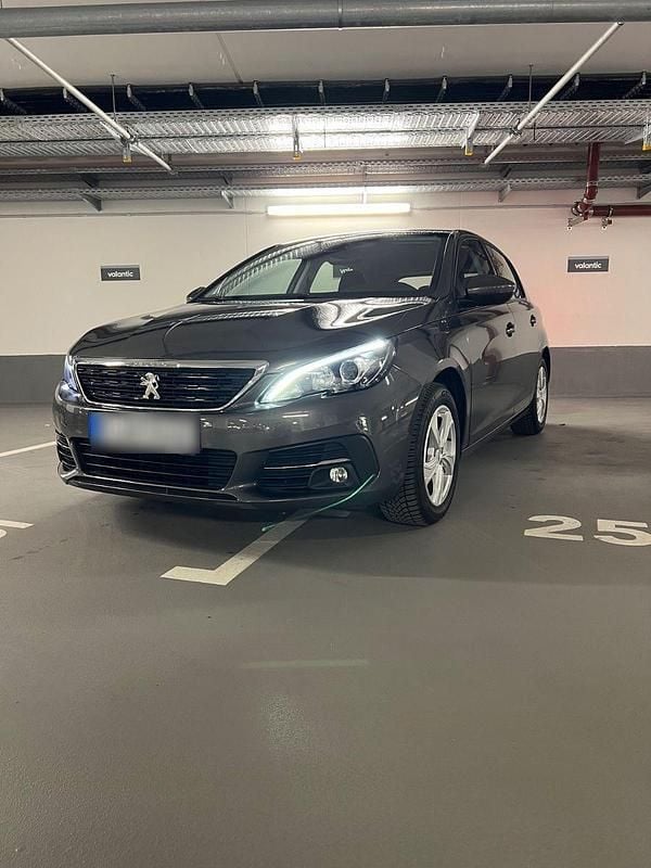 Gebraucht Peugeot 308 131 PS (96 kW) 2021 Grau Kombi