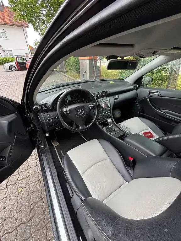 Gebraucht Mercedes C230 204 PS (150 kW) 2006 Schwarz Limousine