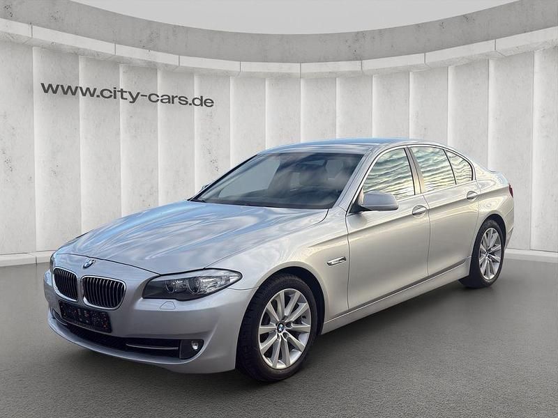 Gebraucht BMW 523 204 PS (150 kW) 2010 Silber Limousine