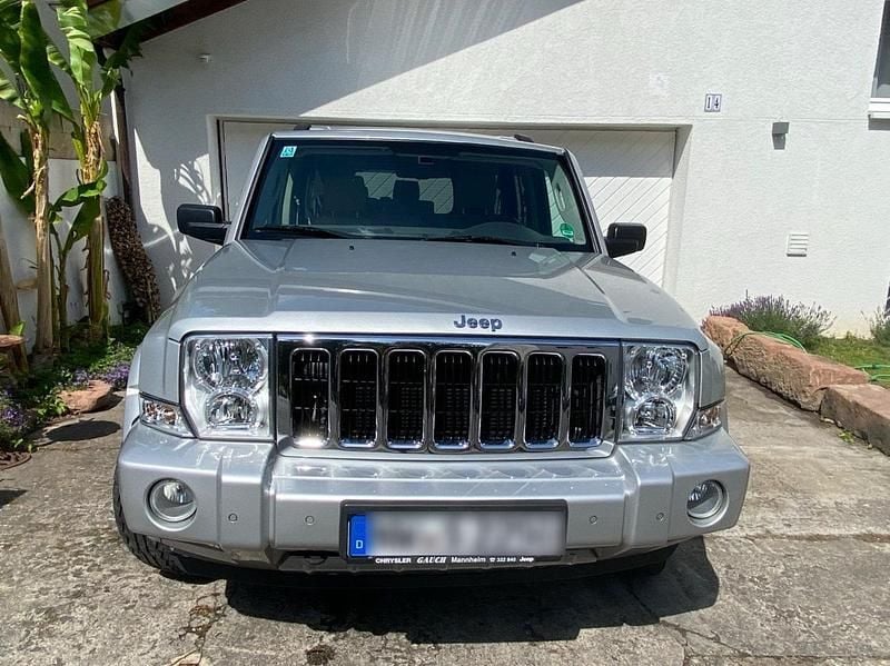 Gebraucht Jeep Commander Limited 218 PS (160 kW) 2007 Silber SUV