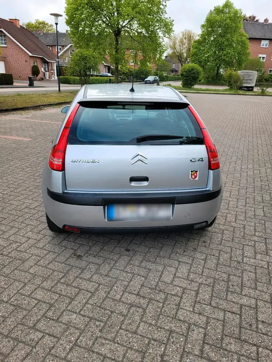 Gebraucht Citroën C4 88 PS (64 kW) 2008 Silber Kleinwagen