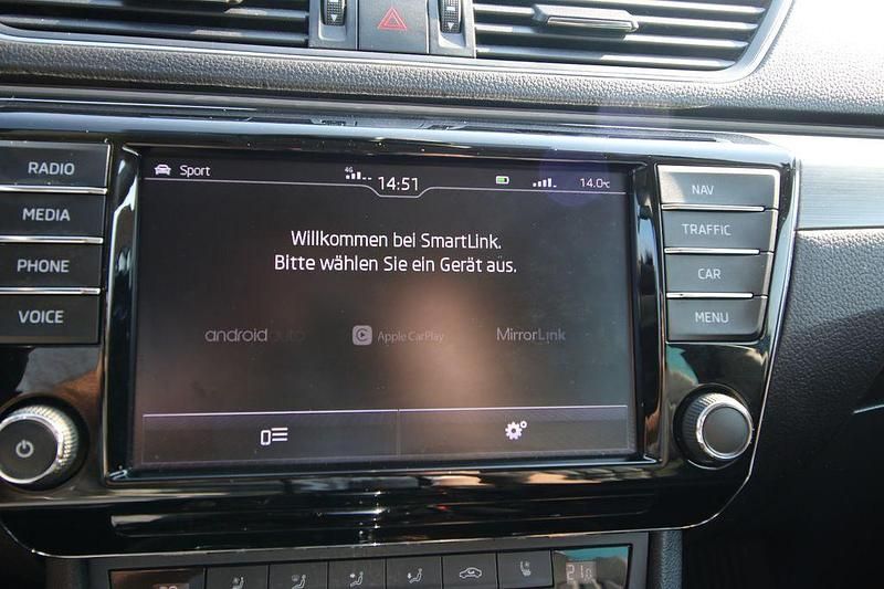 Gebraucht Skoda Superb Style 220 PS (161 kW) 2015 Grau Kombi