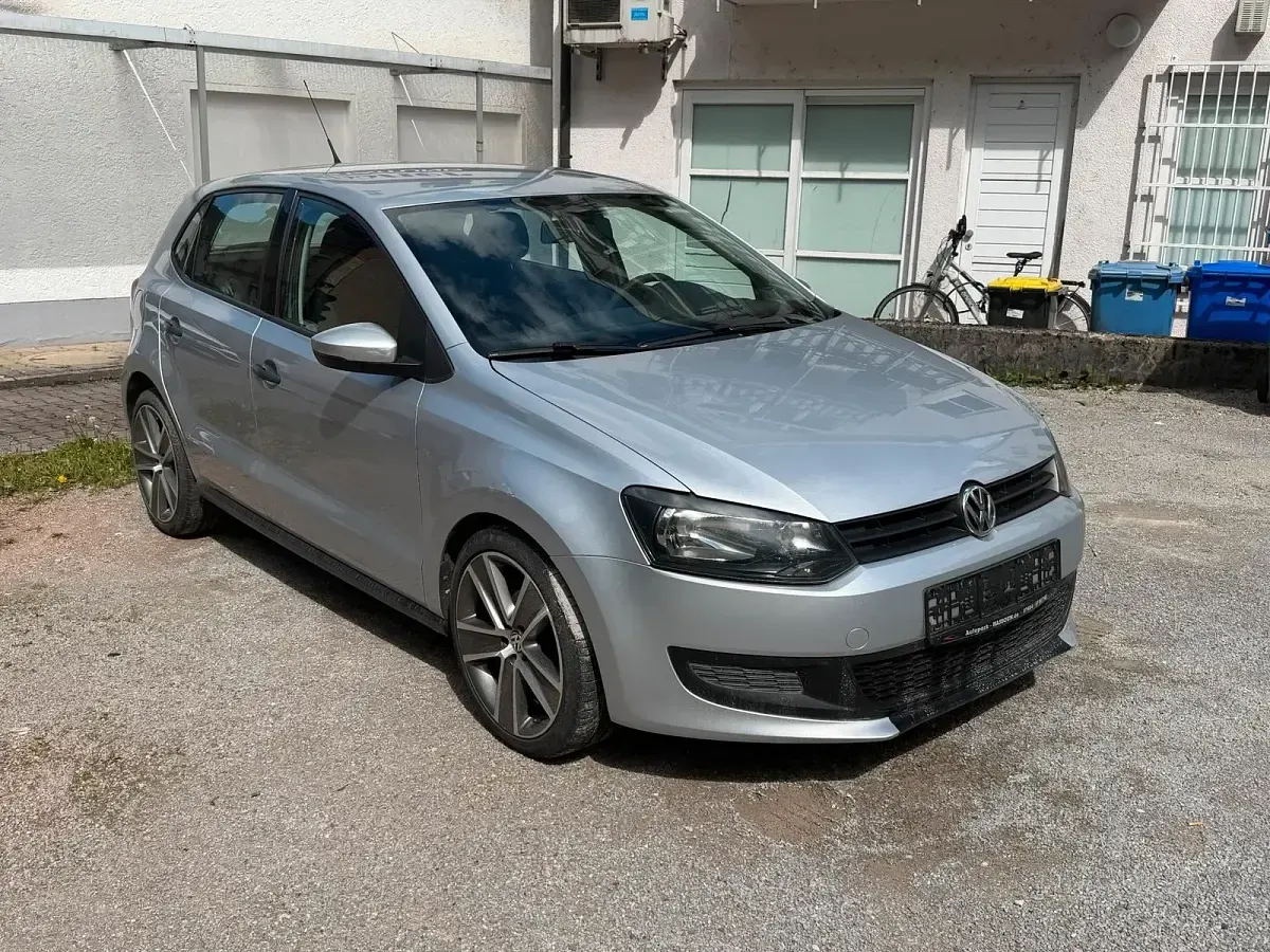 Gebraucht VW Polo 90 PS (66 kW) 2009 Silber Kleinwagen