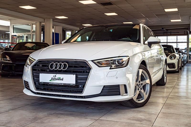 Weiß Gebraucht 2018 Audi A3 Business Kombi | 19.990 € (Fairer Preis) - Bild 1/4