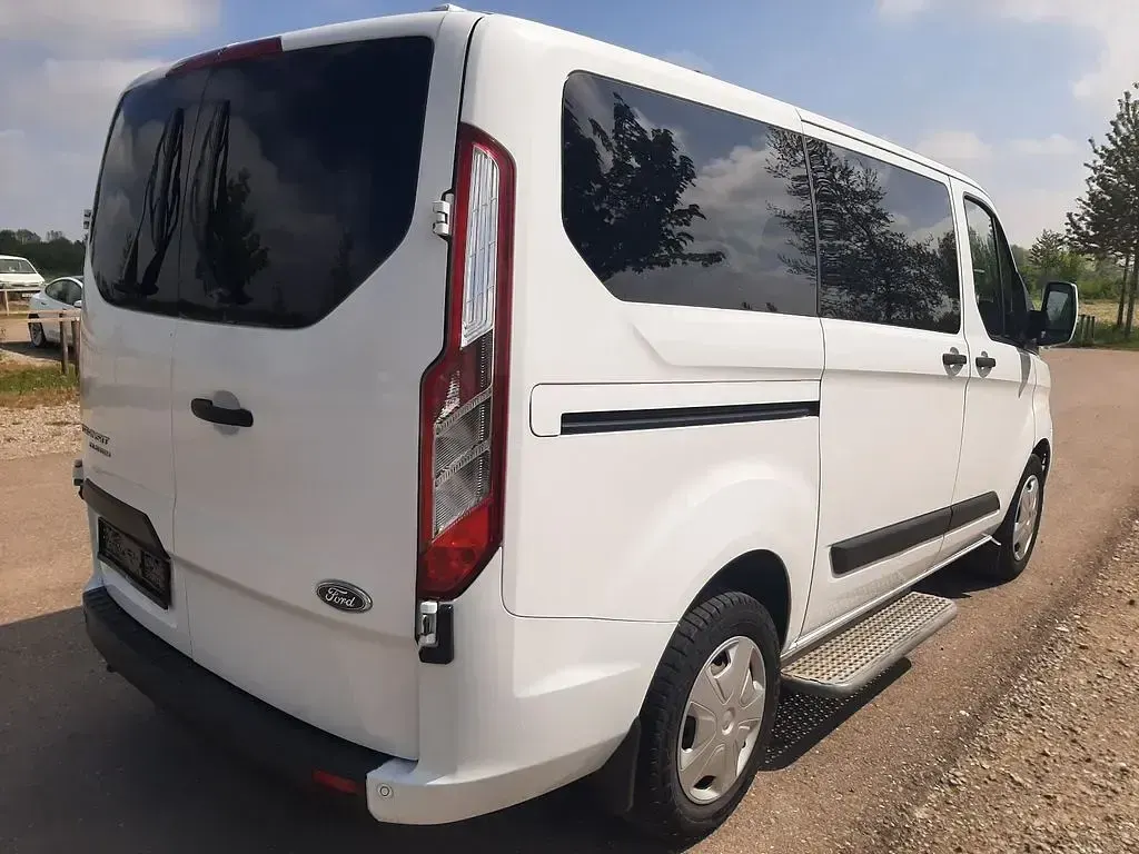 Gebraucht Ford Transit 107 PS (78 kW) 2019 Weiß Kombi