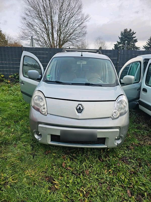 Second-hand Renault Kangoo 84 CP (61 kW) 2008 Argintiu Monovolum