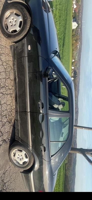 Gebraucht Mercedes C180 122 PS (89 kW) 1999 Schwarz Limousine