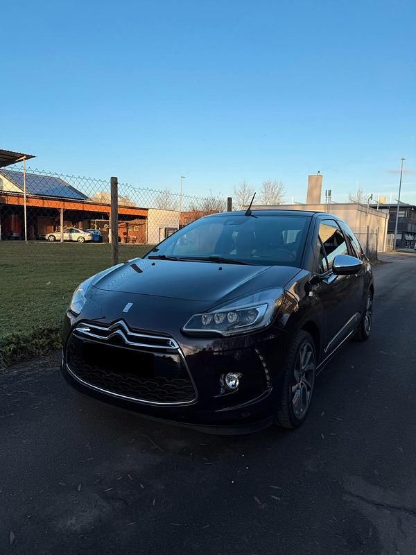 Violet Gebraucht 2015 Citroën DS3 Cabriolet Cabrio | 10.990 € (Teuer) - Bild 1/1