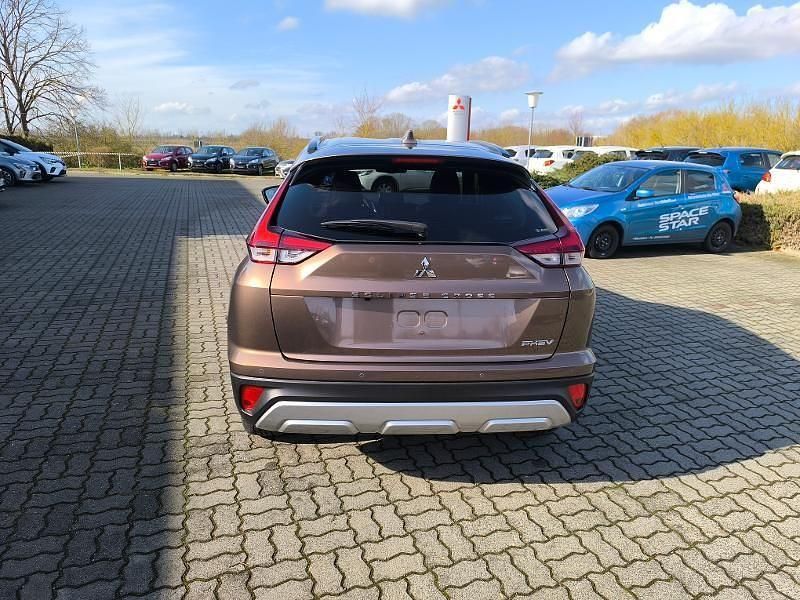 Gebraucht Mitsubishi Eclipse Cross Plus 188 PS (138 kW) 2024 Braun SUV